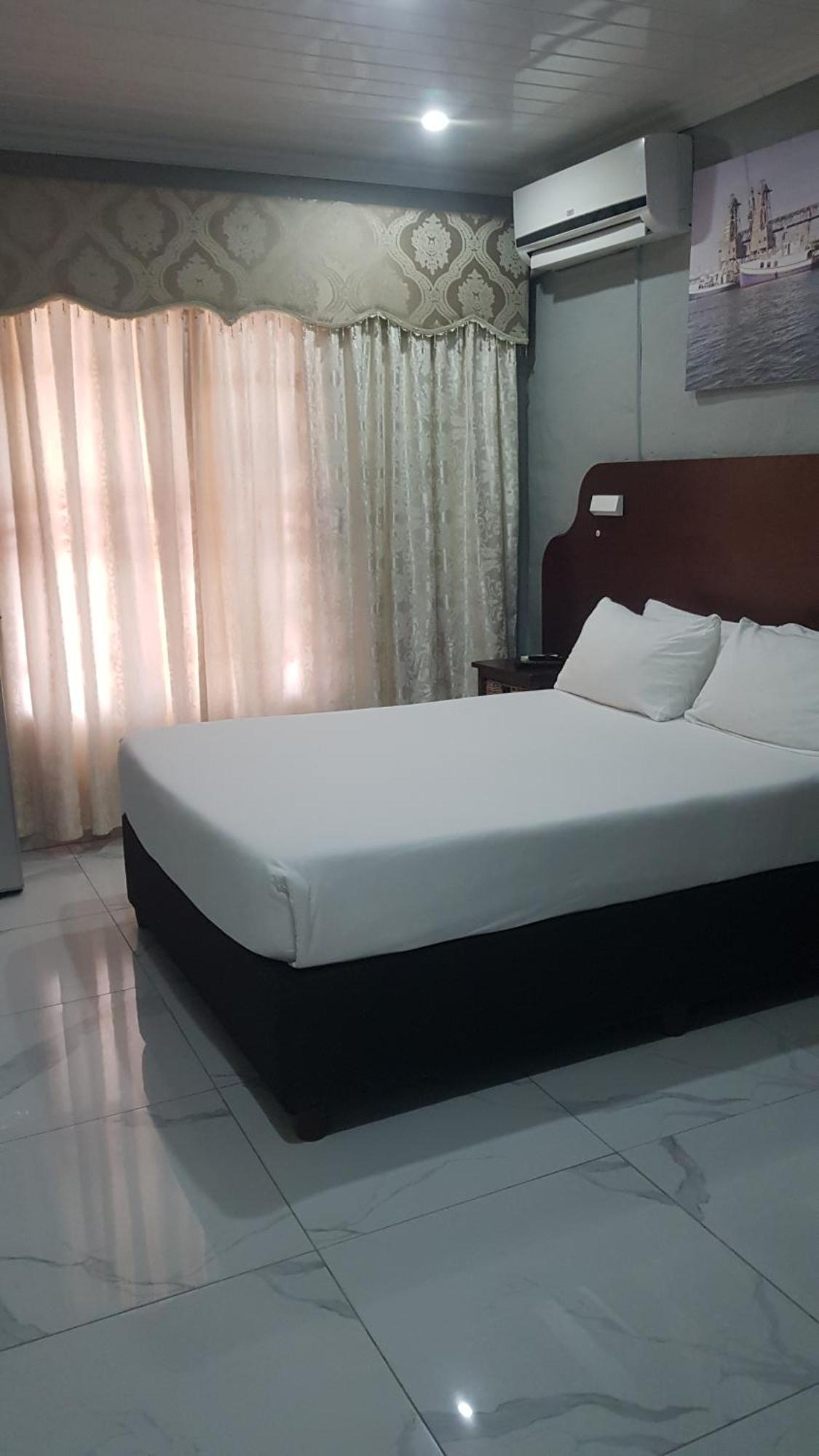 Uitenhage Rainbow Guest House And Tours מראה חיצוני תמונה