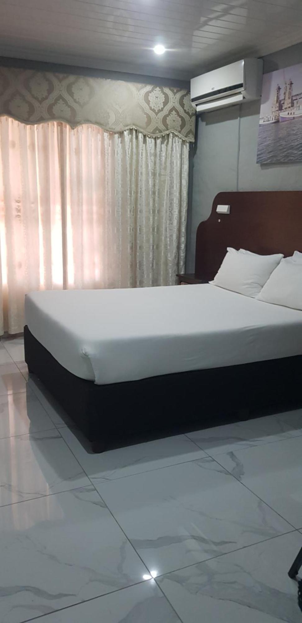 Uitenhage Rainbow Guest House And Tours מראה חיצוני תמונה