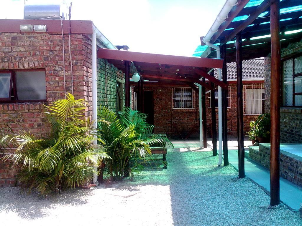 Uitenhage Rainbow Guest House And Tours חדר תמונה